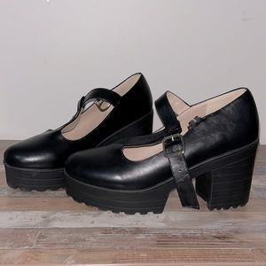 Selling Mary Janes ❤️ Size 9 in Women’s.